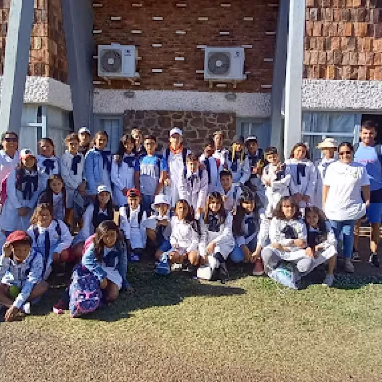Niños de una escuela de Salto